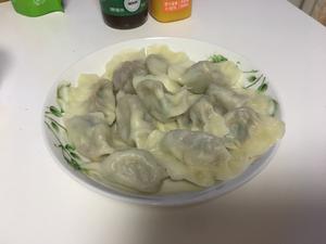 芹菜肉馅饺子的做法 步骤3