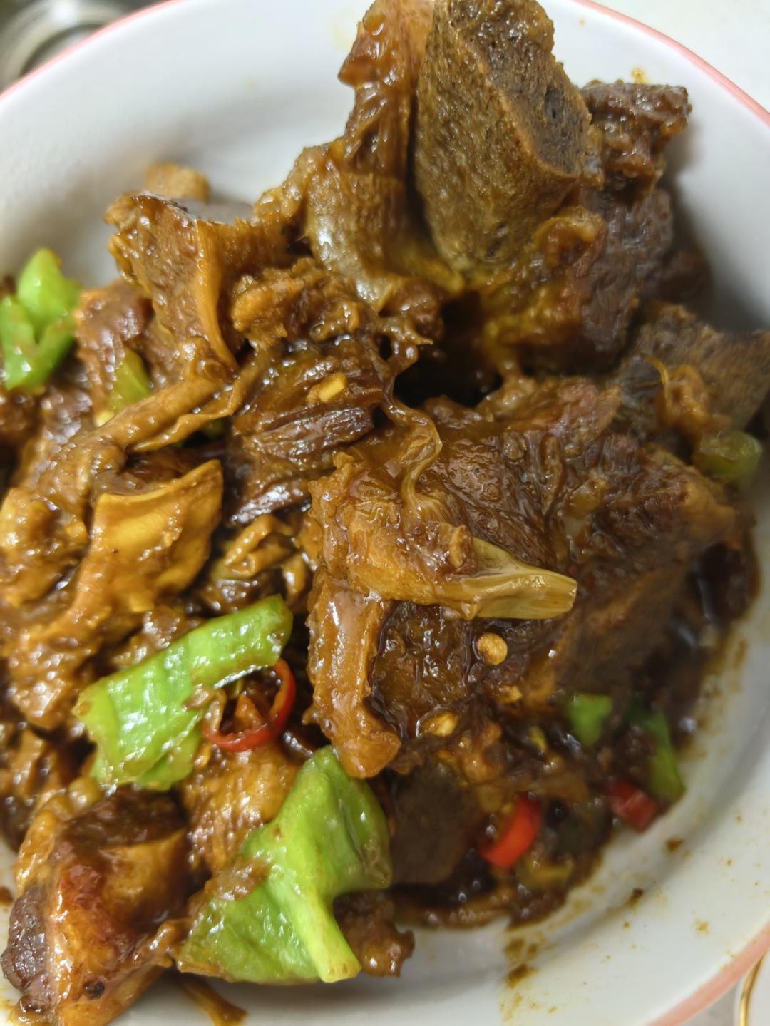 家常红烧牛排骨