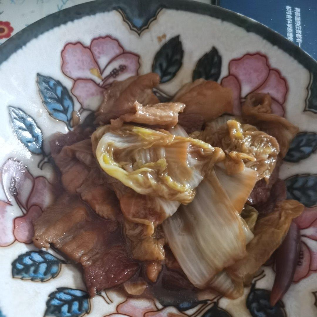 很香的白菜炖五花肉
