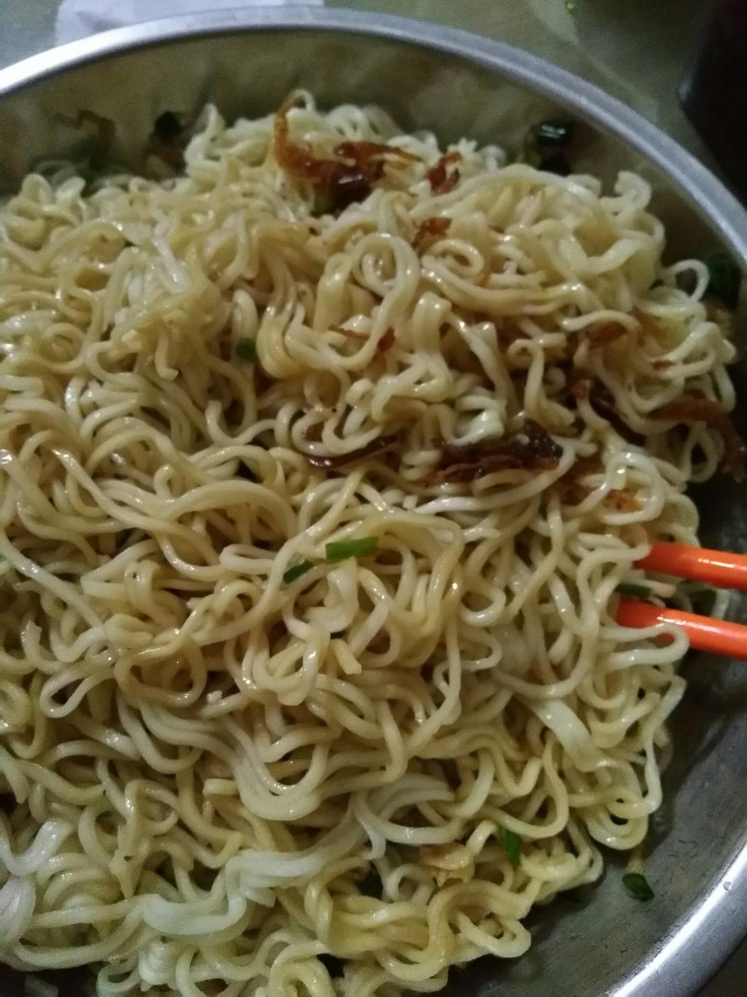 葱油拌面（快手简单，美味无敌）