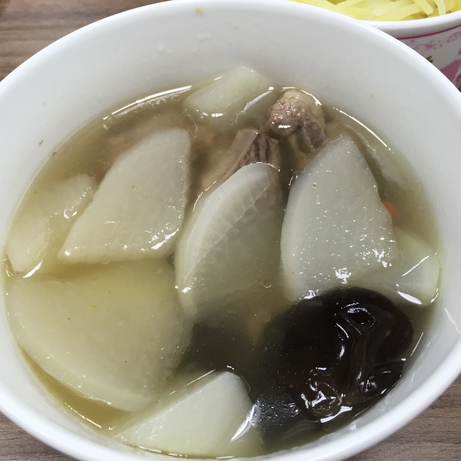 萝卜排骨汤