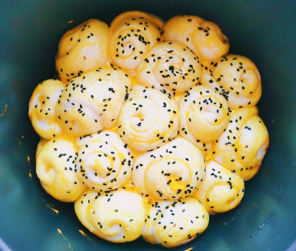 电饭锅版蜂蜜脆底小面包（普通中筋面粉，无需厨房秤）