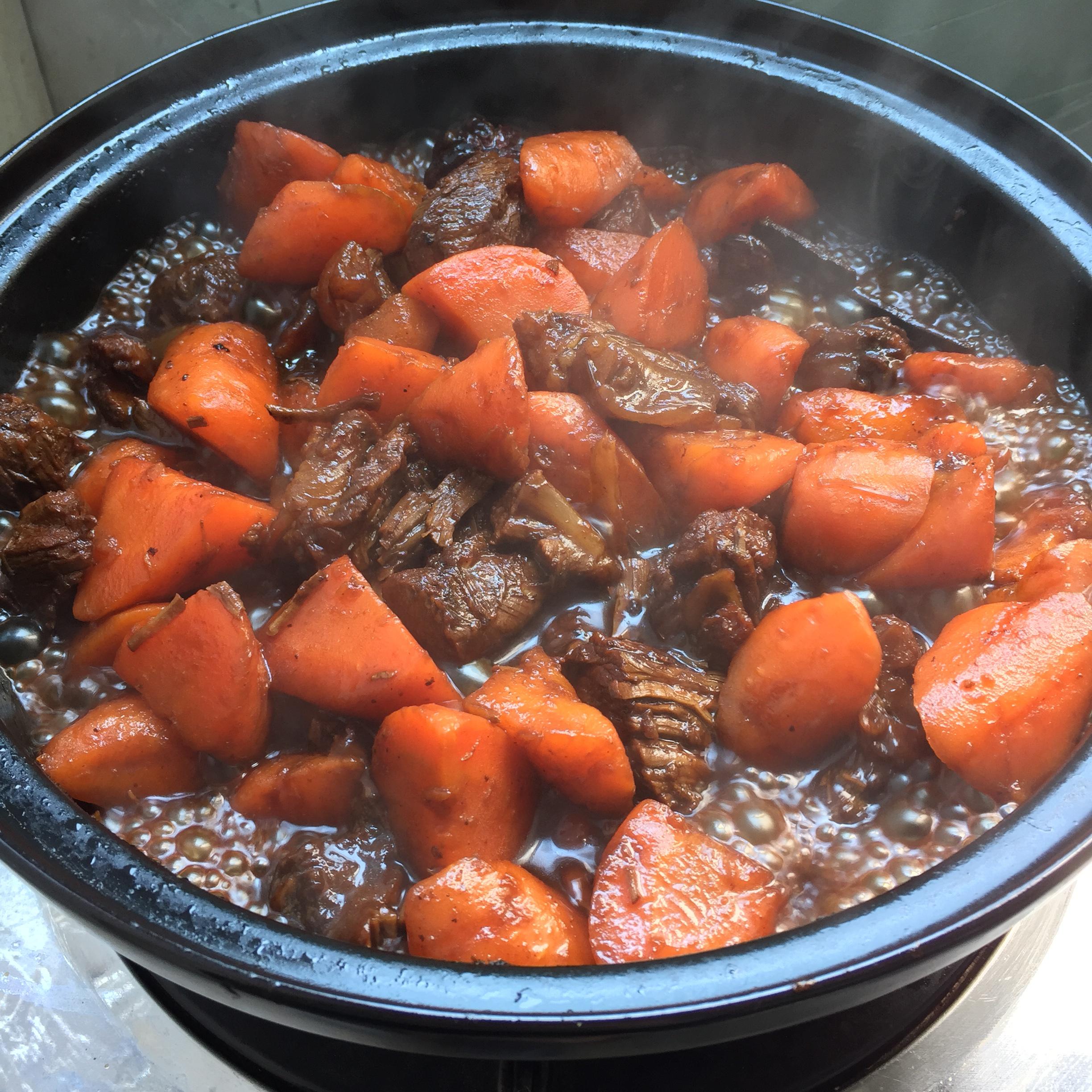 塔吉锅版胡萝卜炖牛肉的做法