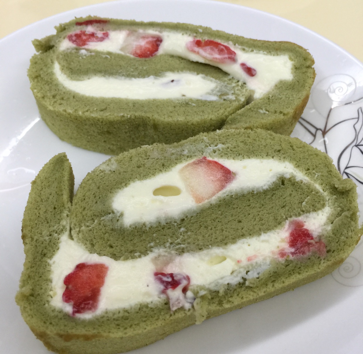 抹茶戚风蛋糕卷