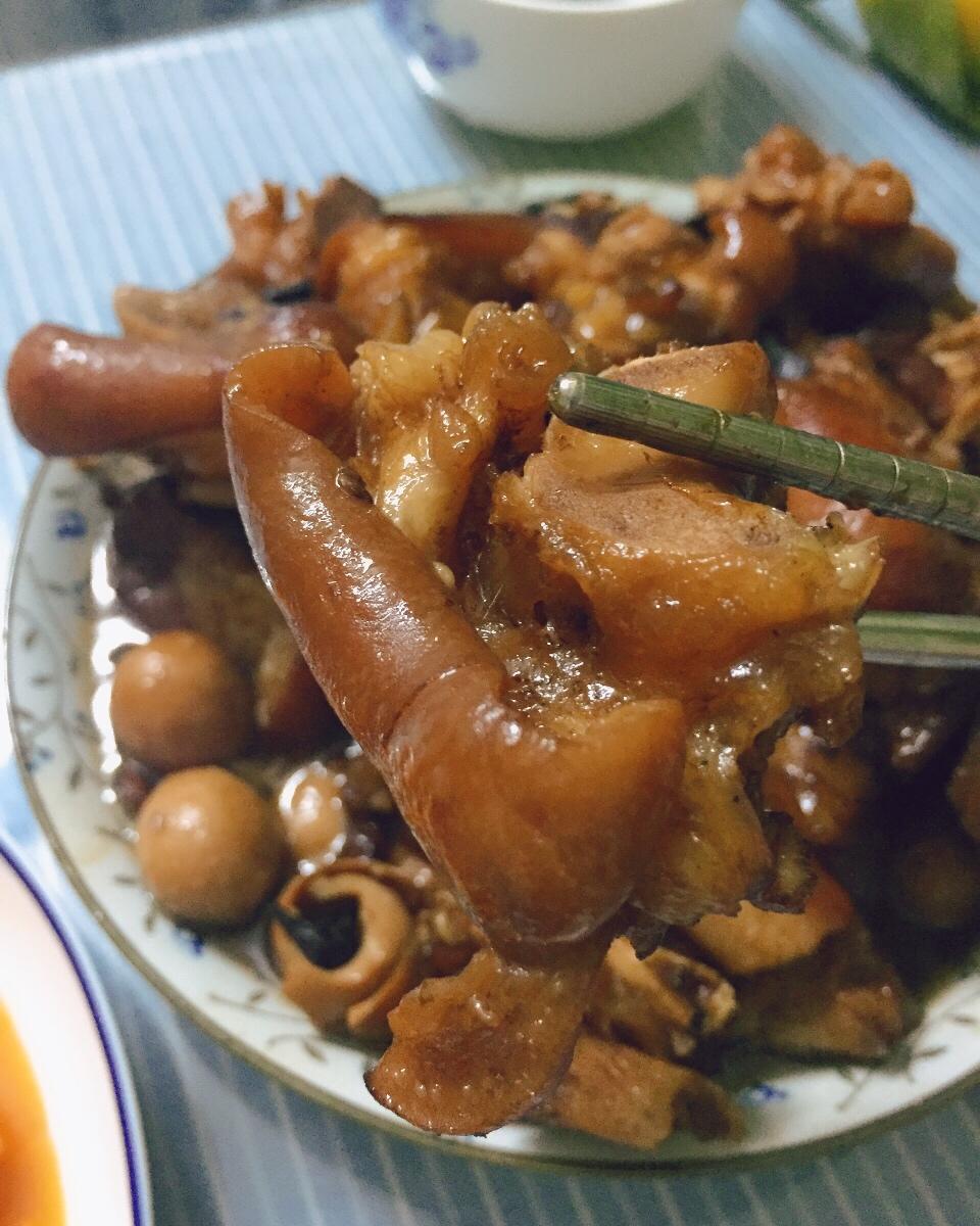 跟黄小厨学的黄酒焖猪蹄，真的超级好吃