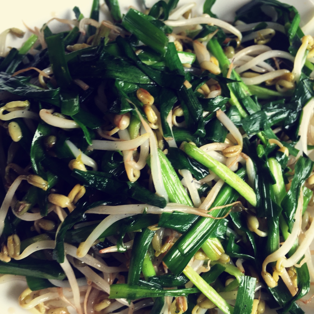 韭菜炒豆芽