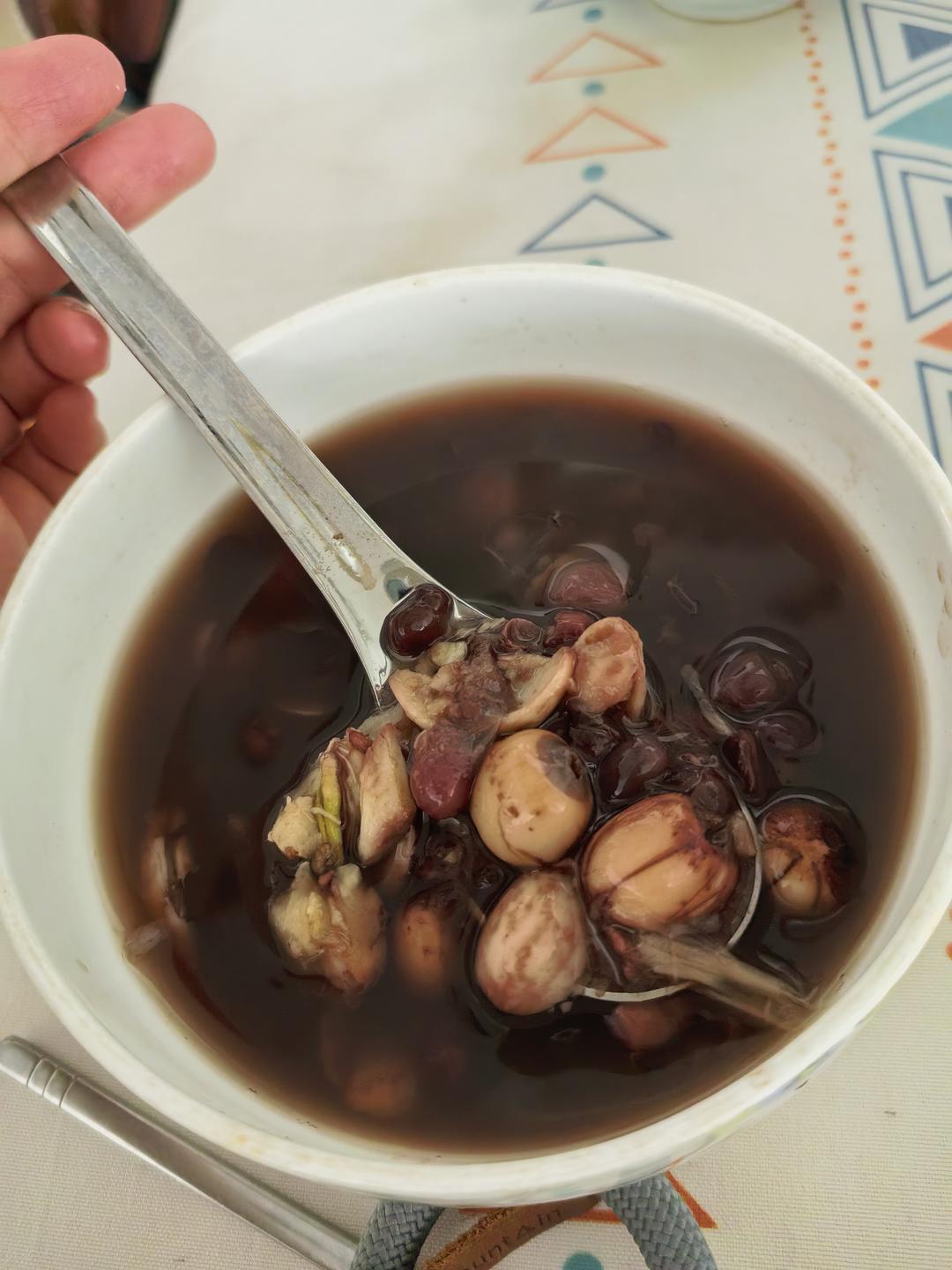 比外面糖水铺好吃十倍的莲子百合红豆沙