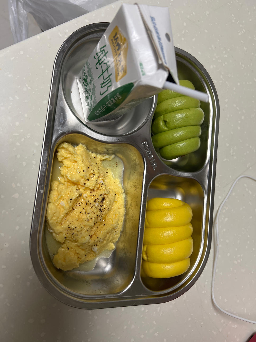 美式炒蛋 scrambled eggs