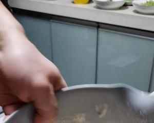 鸡胸肉梅菜馅饼 减脂餐的做法 步骤2