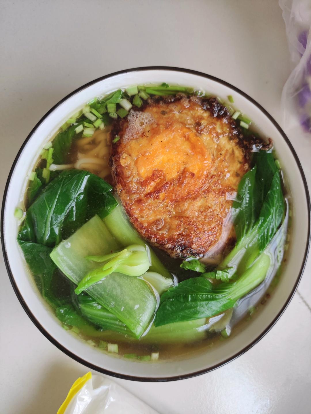 早餐来一碗清汤面，色香味俱全！