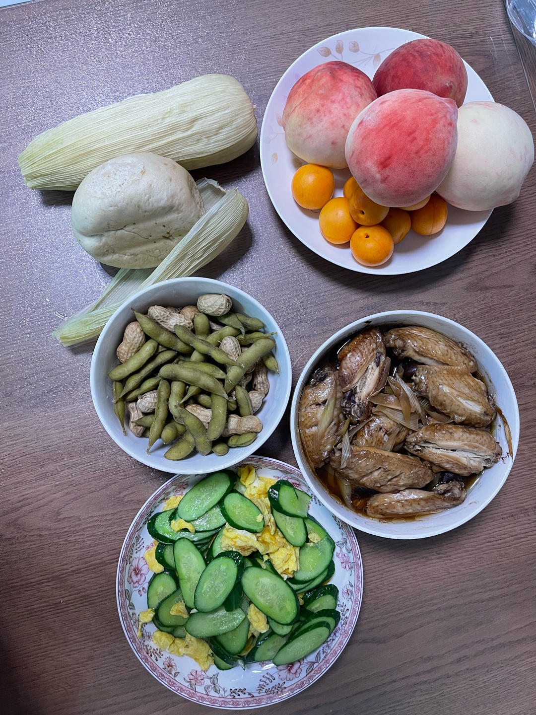 这个不加一滴水的时蔬蒸鸡腿，真是太香太好吃了