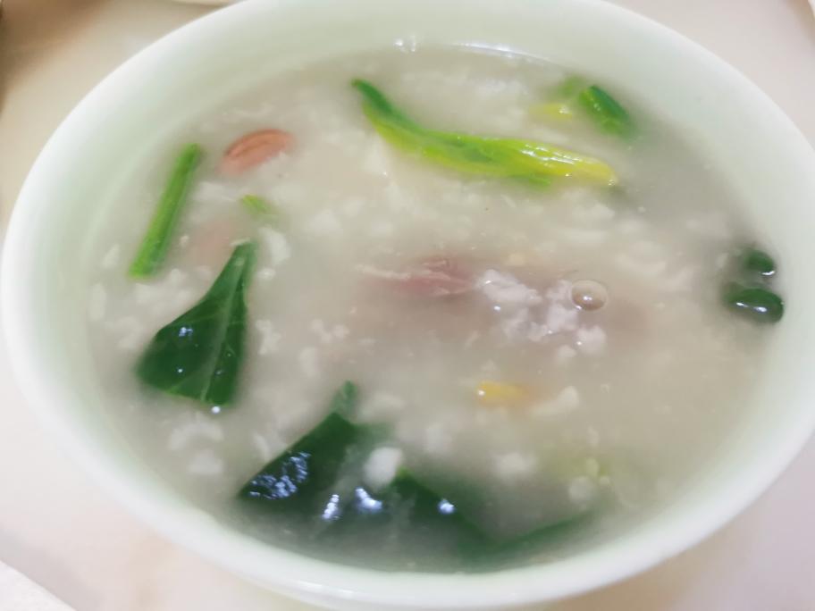 腊排骨粥的做法