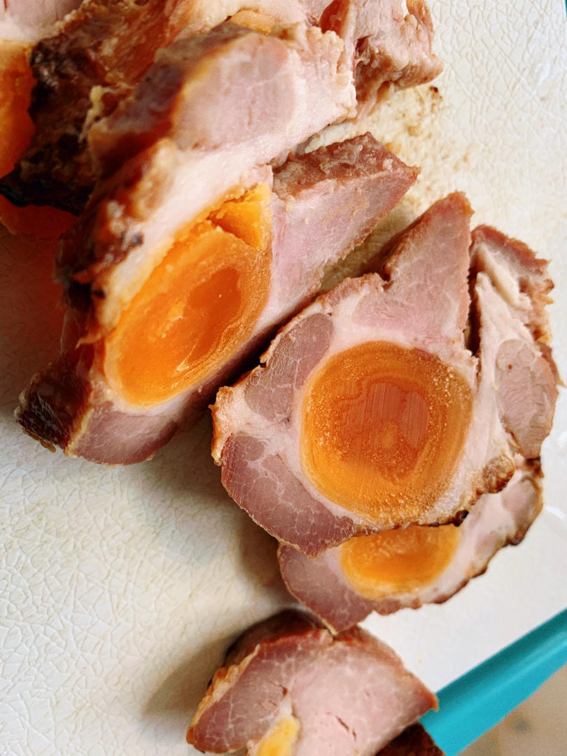 中秋节🎑快到啦！来个与众不同的咸蛋黄叉烧庆祝一下？