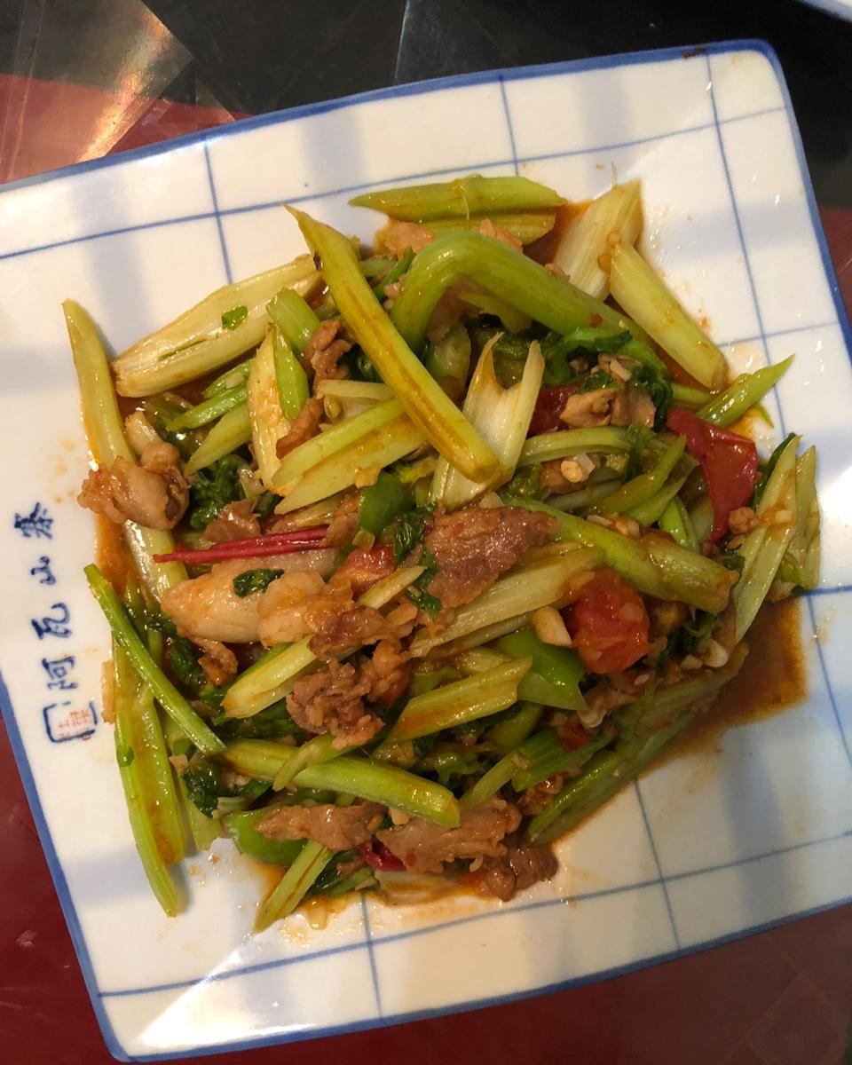 芹菜炒牛肉