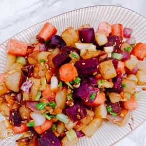 孜然土豆紫薯火腿肠的做法 步骤6