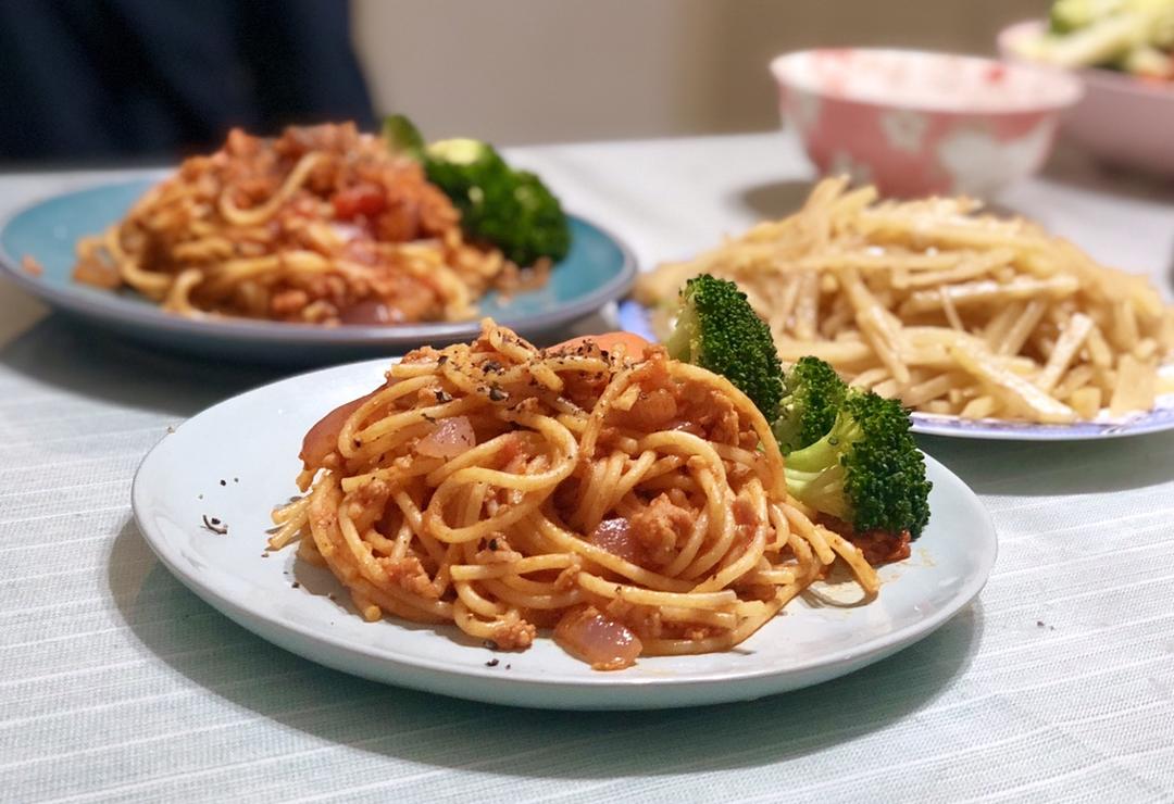 番茄肉酱意大利面