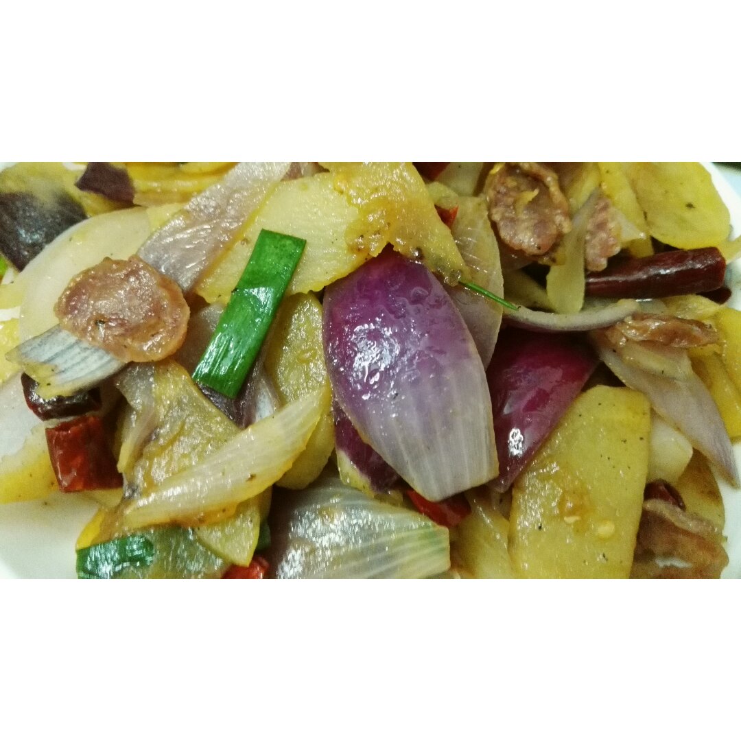 边吃边流泪的「孜然土豆片」