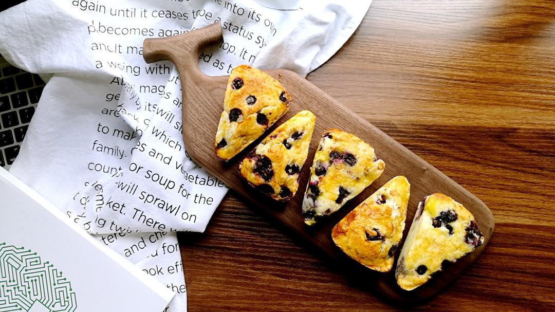 爆浆蓝莓司康Blueberry Explosion Scone