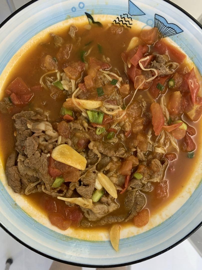 番茄金针菇肥牛