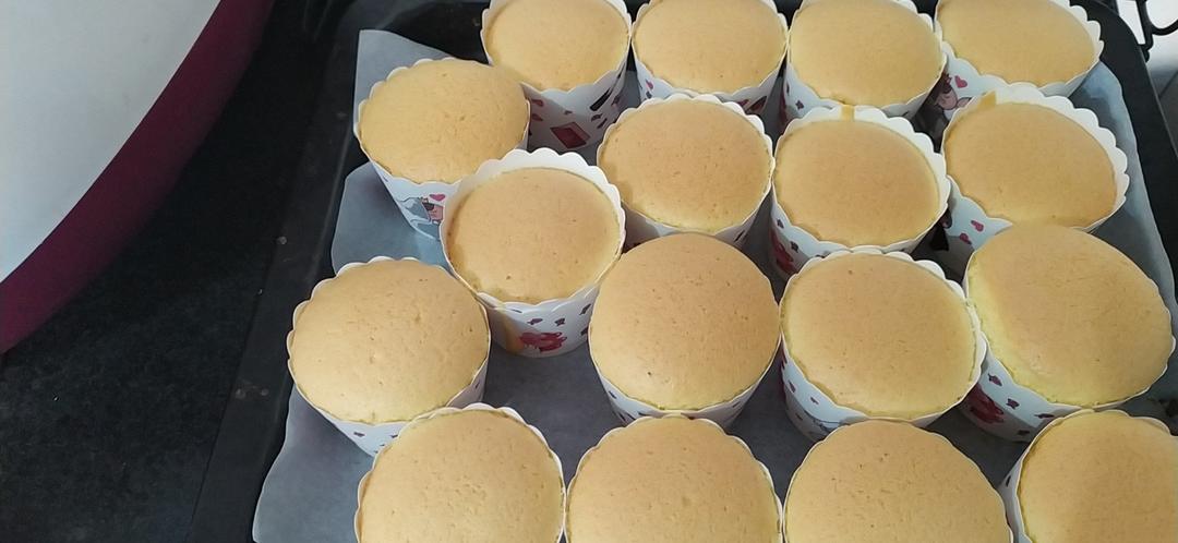 纸杯蛋糕 8寸戚风蛋糕的量