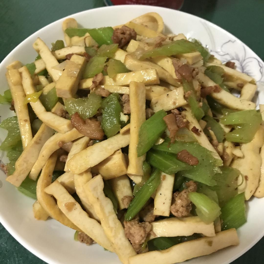 芹菜炒香干