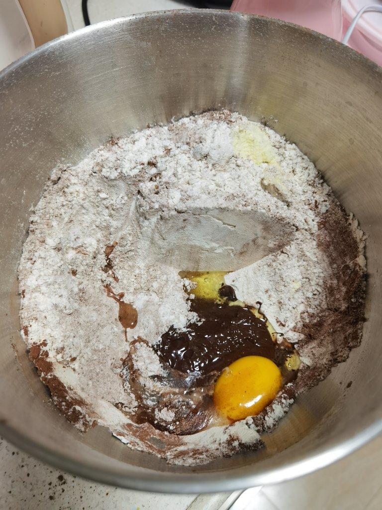 双重巧克力爆浆小餐包