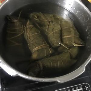 五谷杂粮海鲜粽的做法 步骤8
