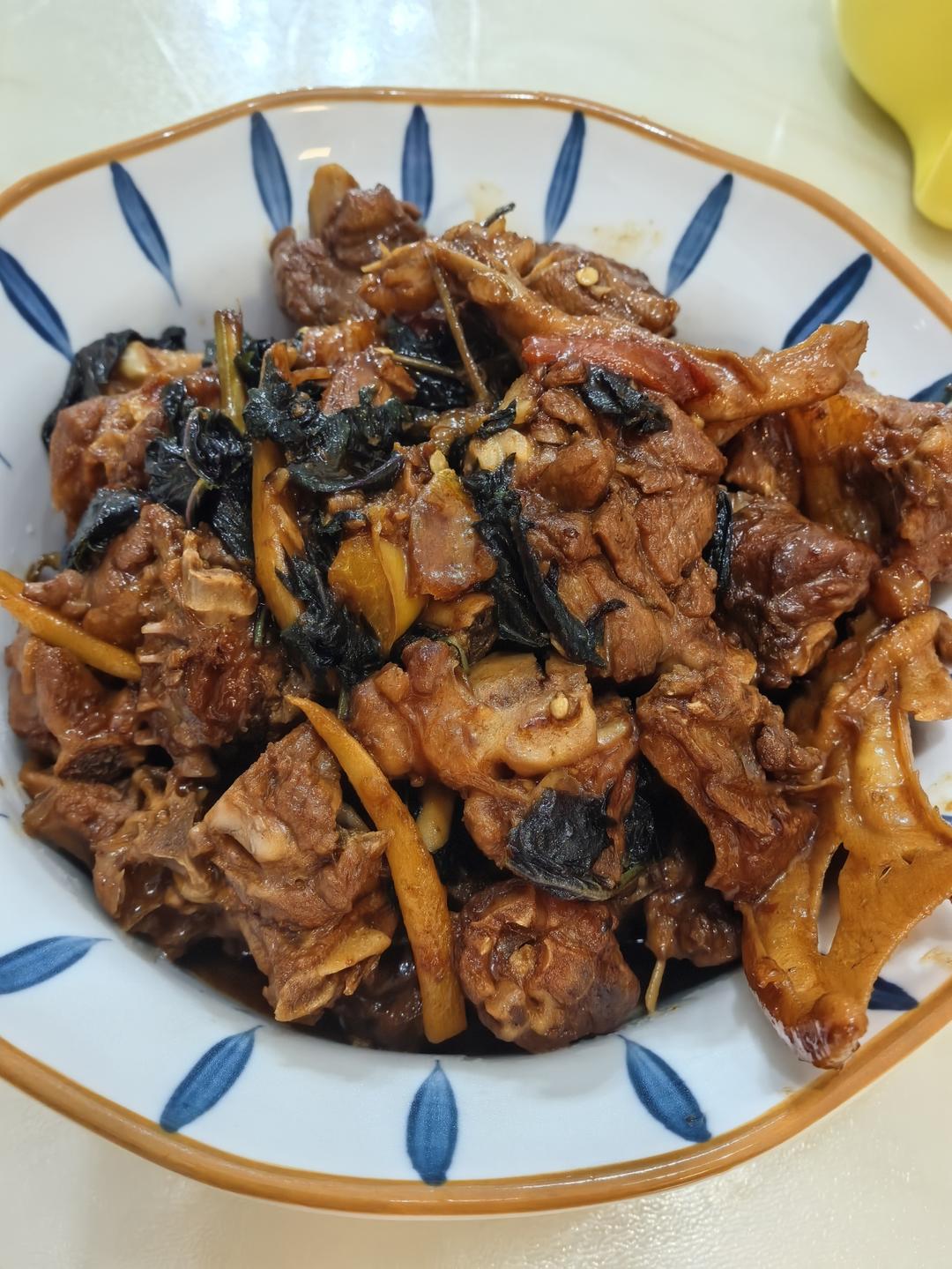 紫苏焖鸭