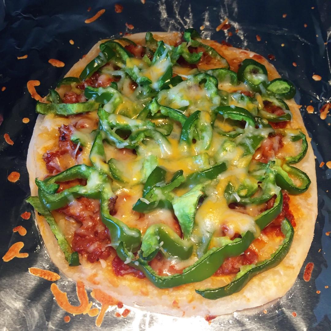 诺啊啦做的飞饼版披萨