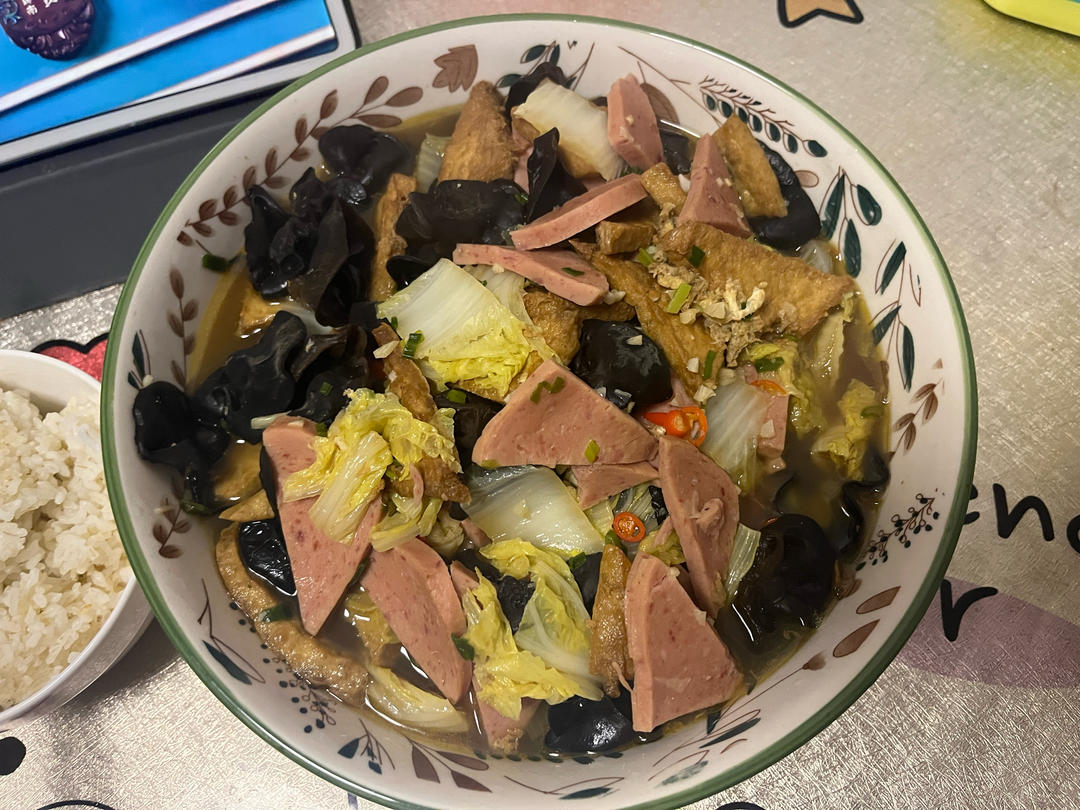 冬天来一锅热乎乎的白菜豆腐煲吧