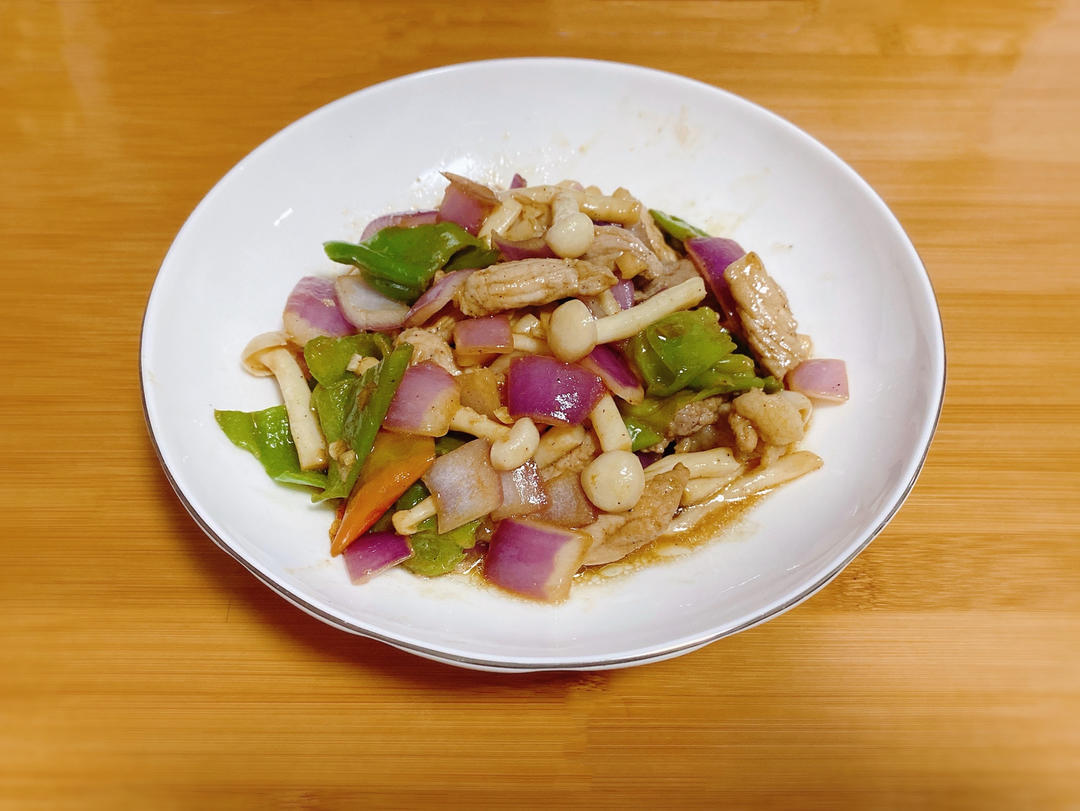 黑椒蟹味菇炒肉