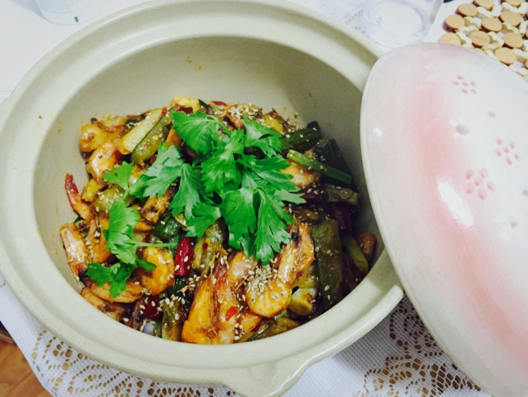 能瞬间引爆味蕾的【香辣干锅虾】