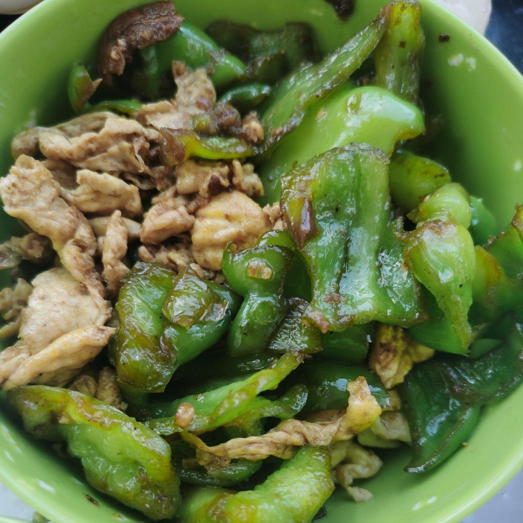 妈妈做的土鸡蛋炒青椒