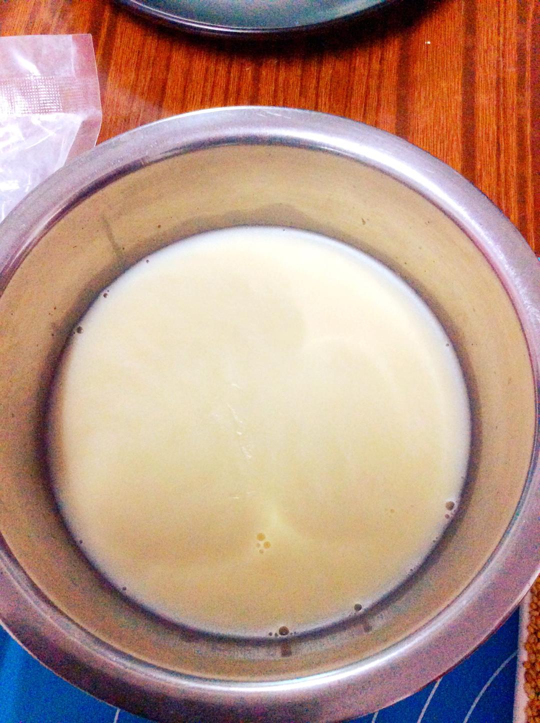 纯奶手撕吐司的做法 步骤1