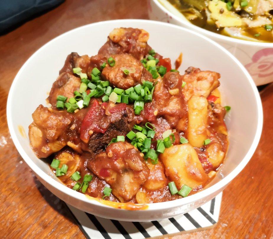 土豆烧排骨