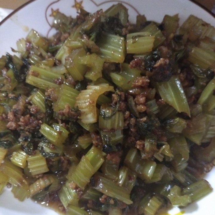 芹菜炒肉沫
