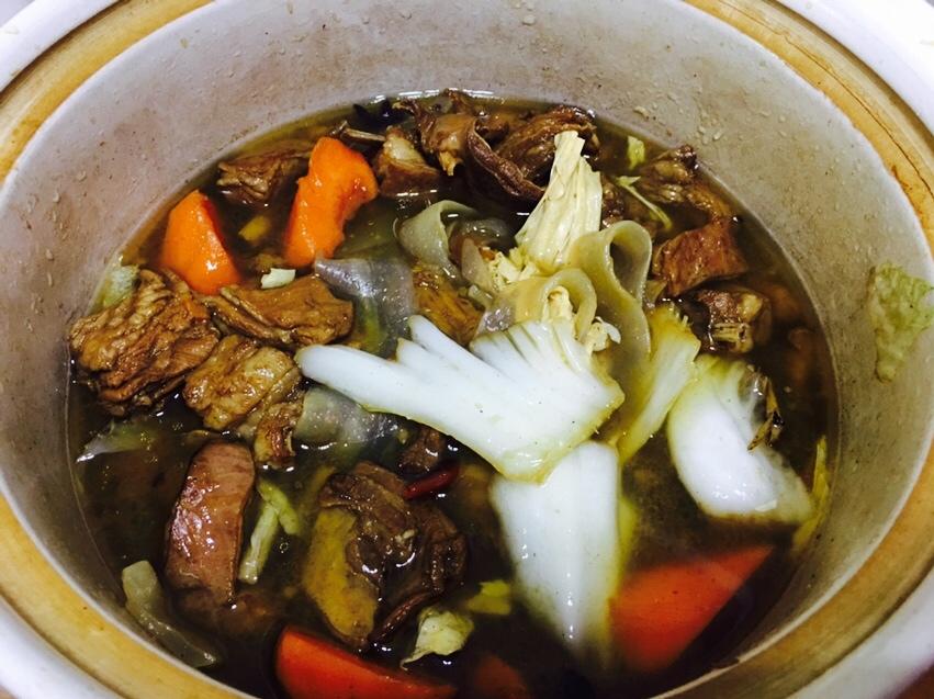 红烧羊肉萝卜煲