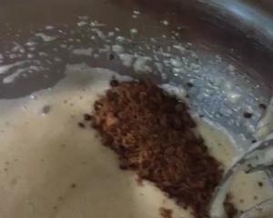 红糖戚风蛋糕的做法 步骤10