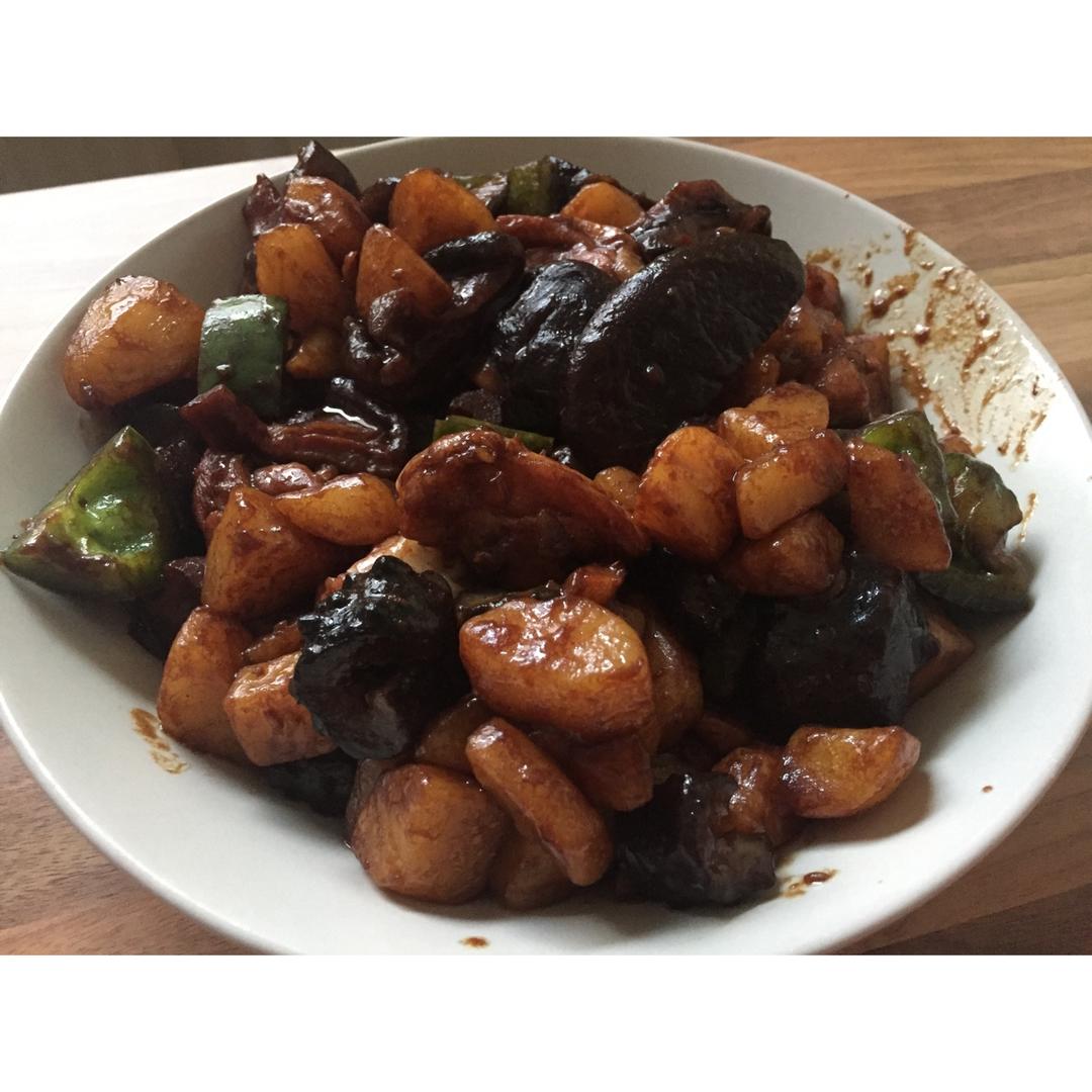 土豆香菇炖鸡腿