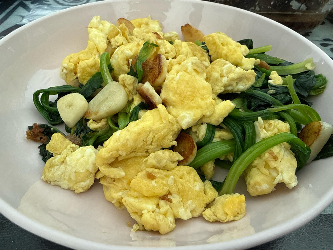 菠菜炒鸡蛋 Fried Spinach with Egg