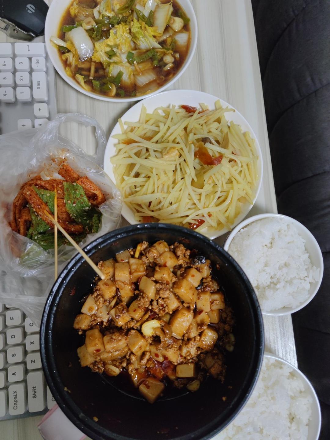 便当界新宠！巨下饭的【肉末米豆腐】，附赠自制米豆腐做法