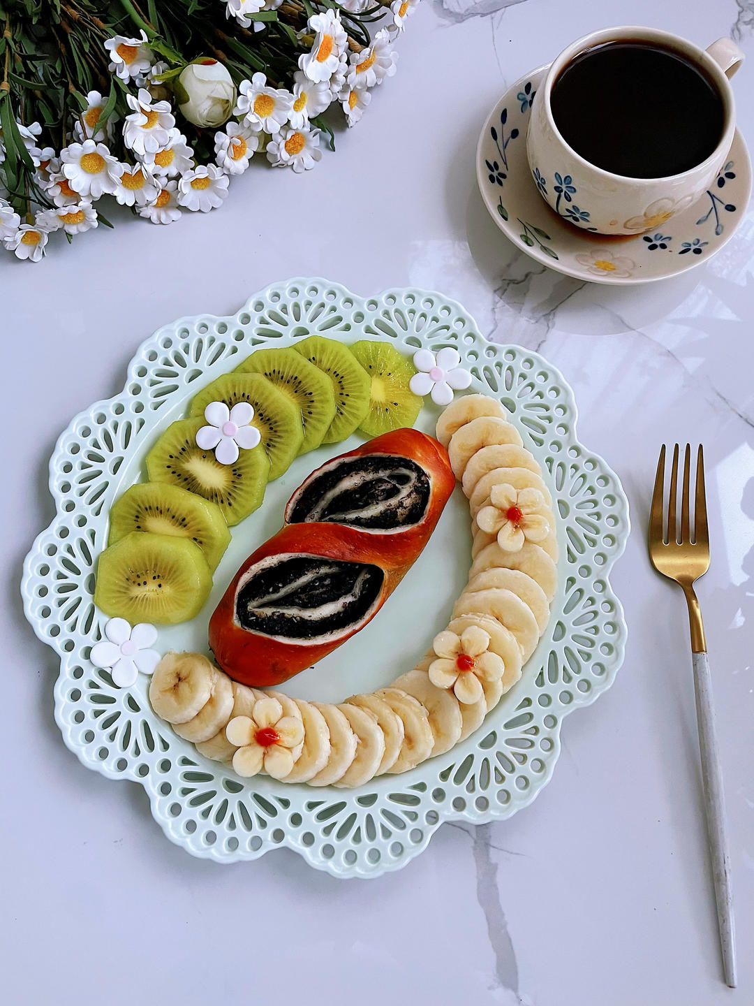 黑芝麻碱水面包