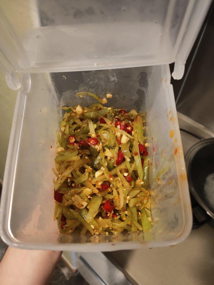 凉拌莴笋丝