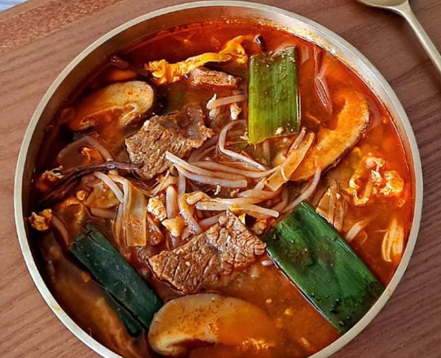 육개장白钟元菜谱韩式辣牛肉汤的做法