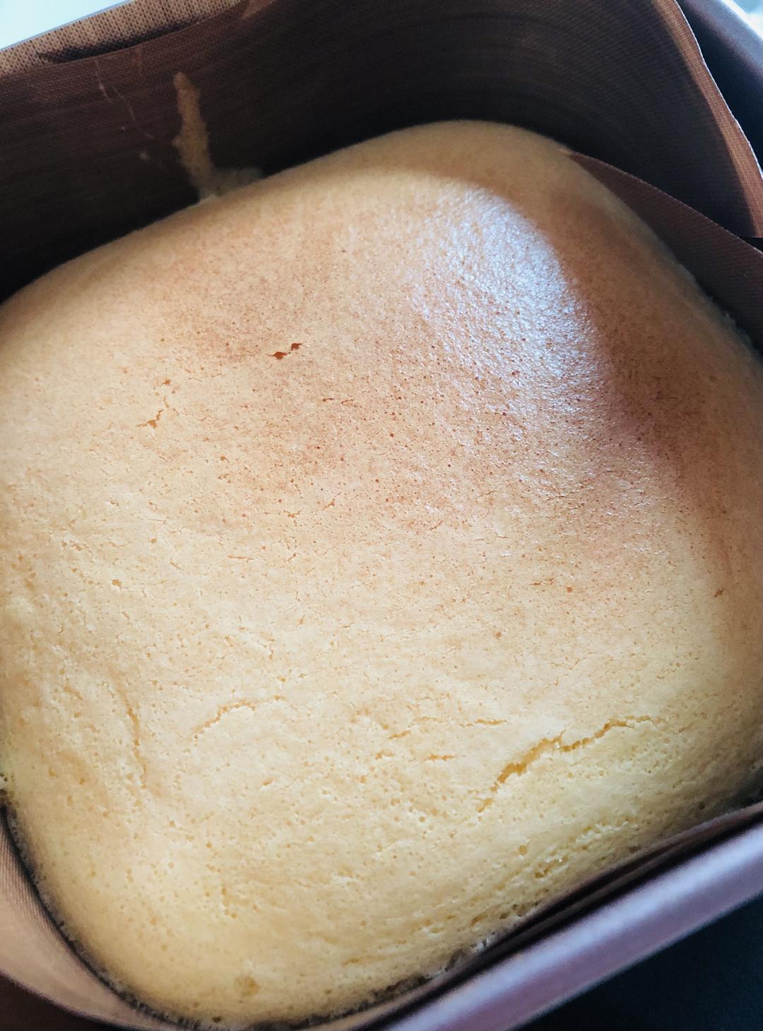 堪比柯基屁股
爆浆芝士🧀古早蛋糕