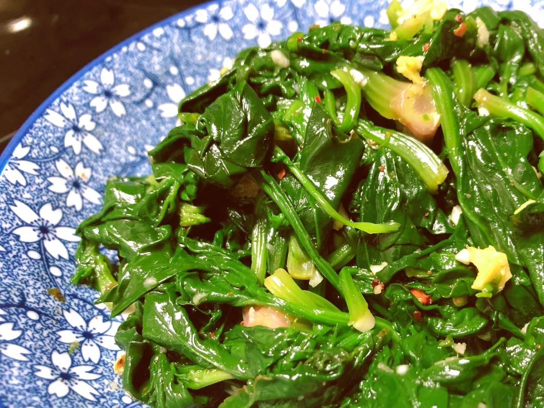 凉拌菠菜(家传秘方)