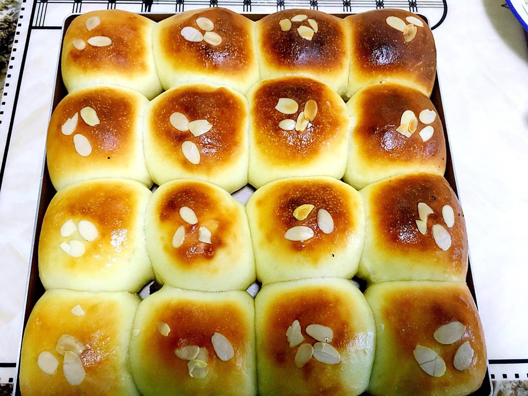 养乐多奶油小面包