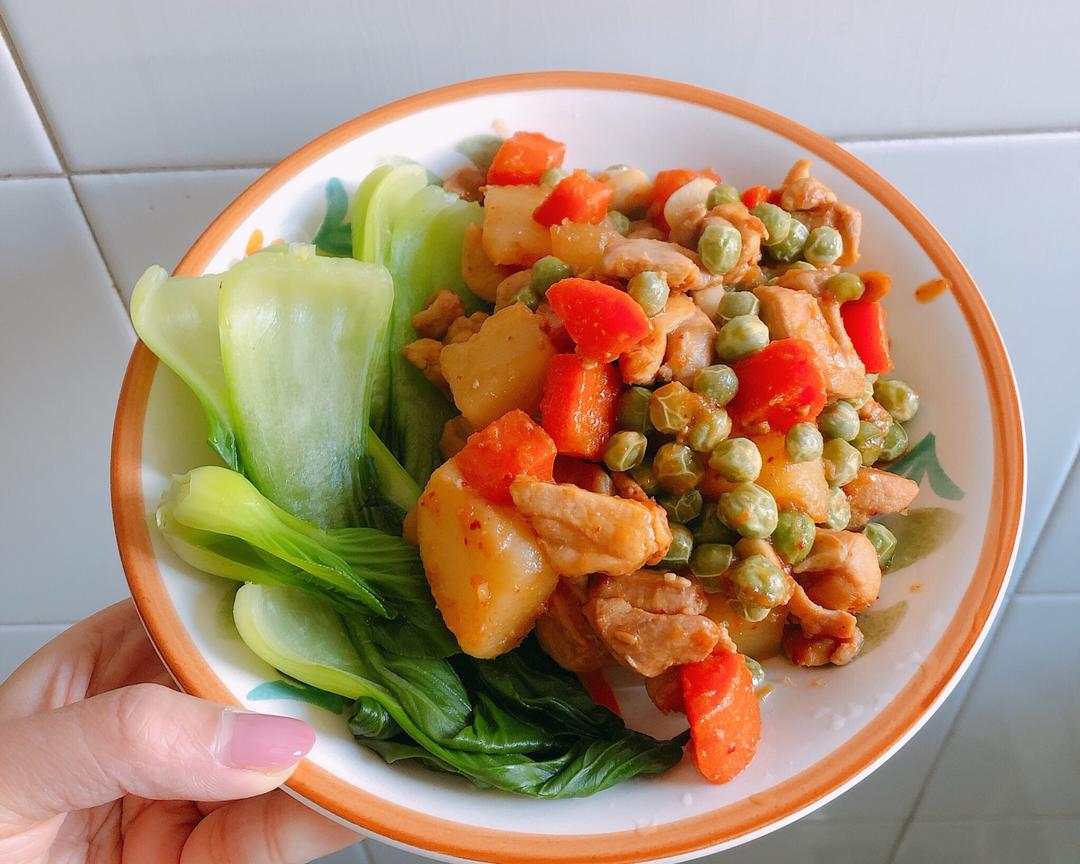 酱炒鸡丁/酱爆三丁