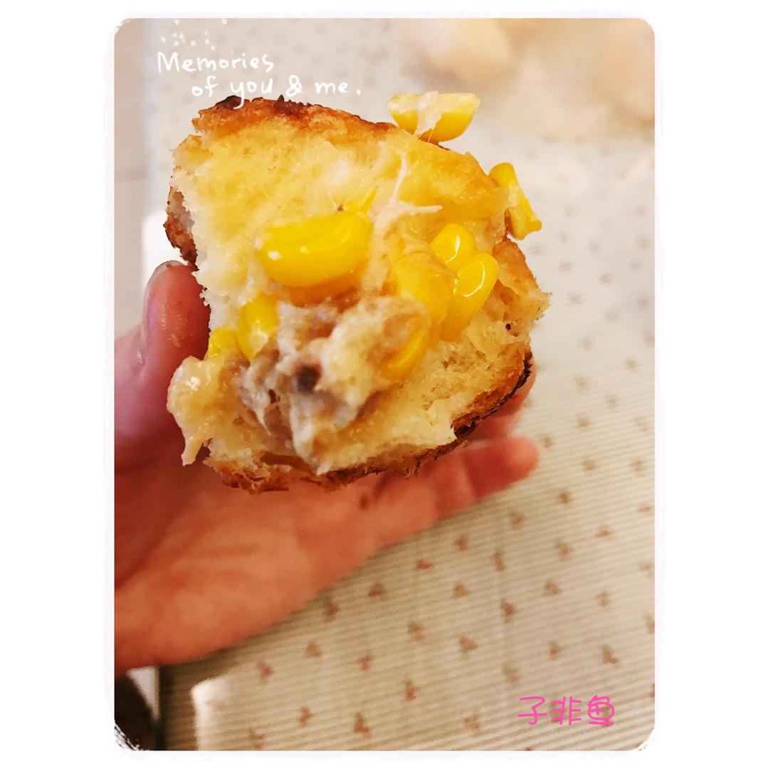 金枪鱼玉米面包