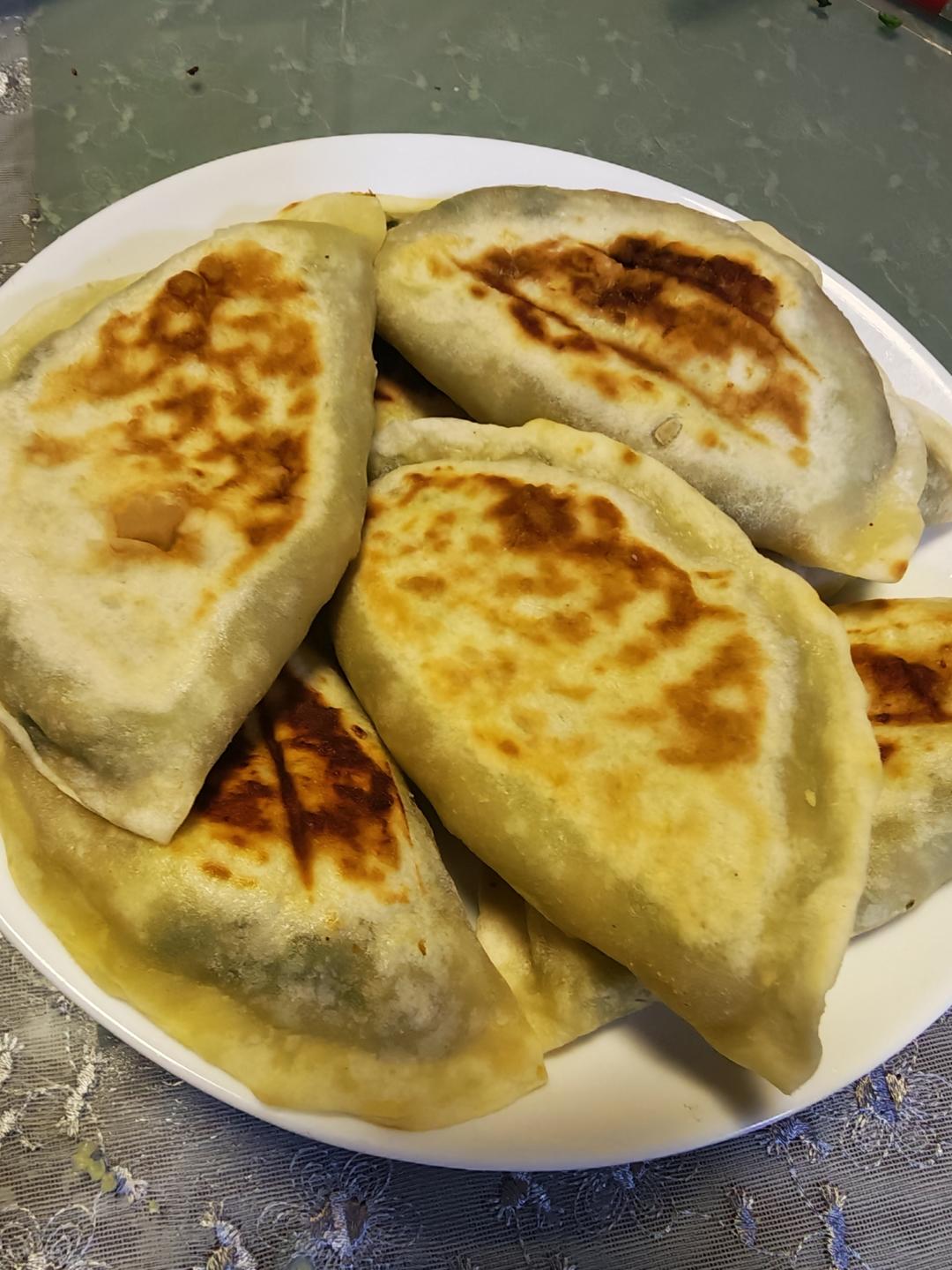 松软韭菜盒子（半烫面）